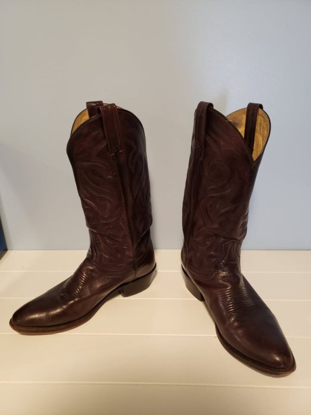 Men's DAN POST Cowboy Boots 7EW (7 Extra Wide) - Dark Brown - Good Condition
